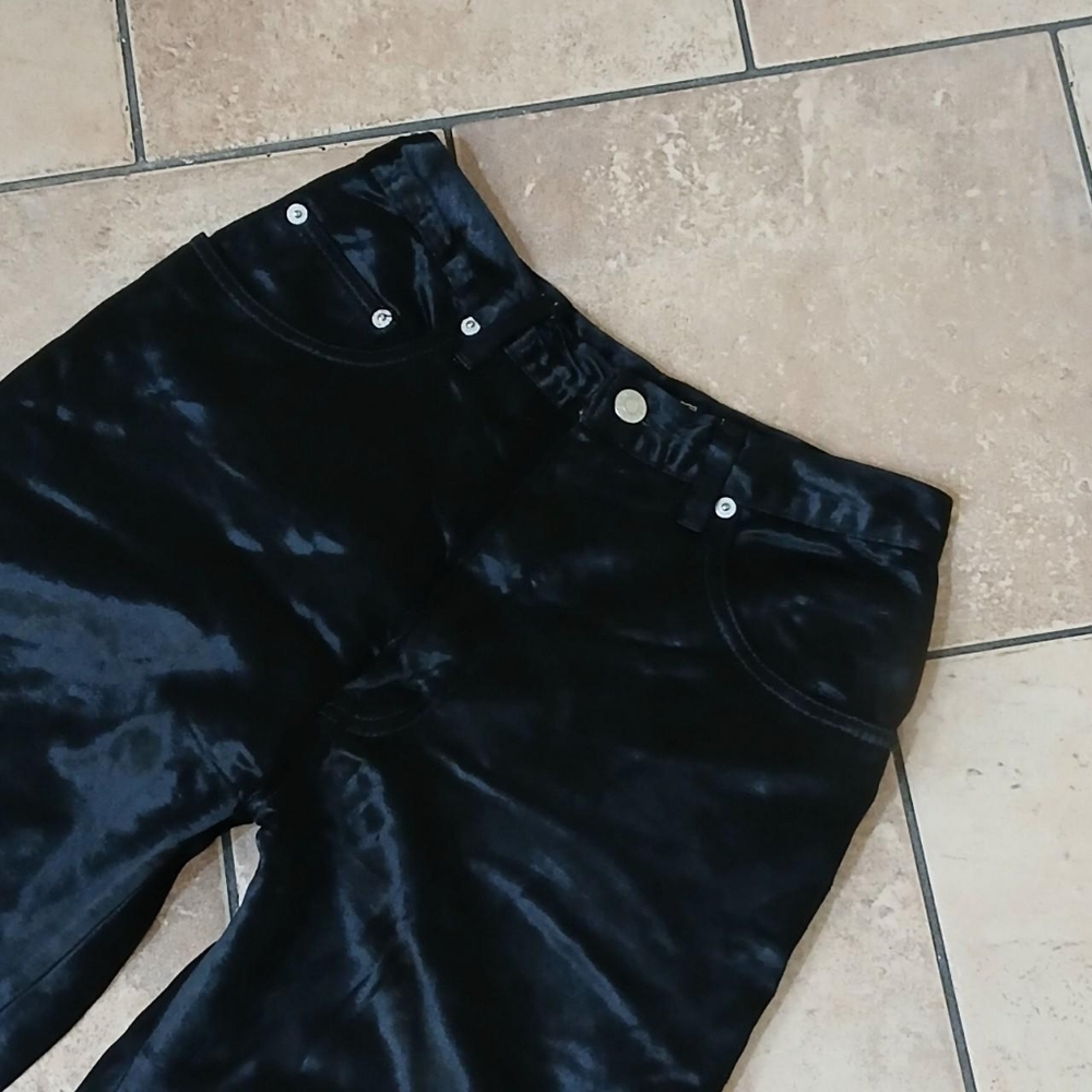 Guess Black High Rise Vintage Jeans! ✨🌌💫